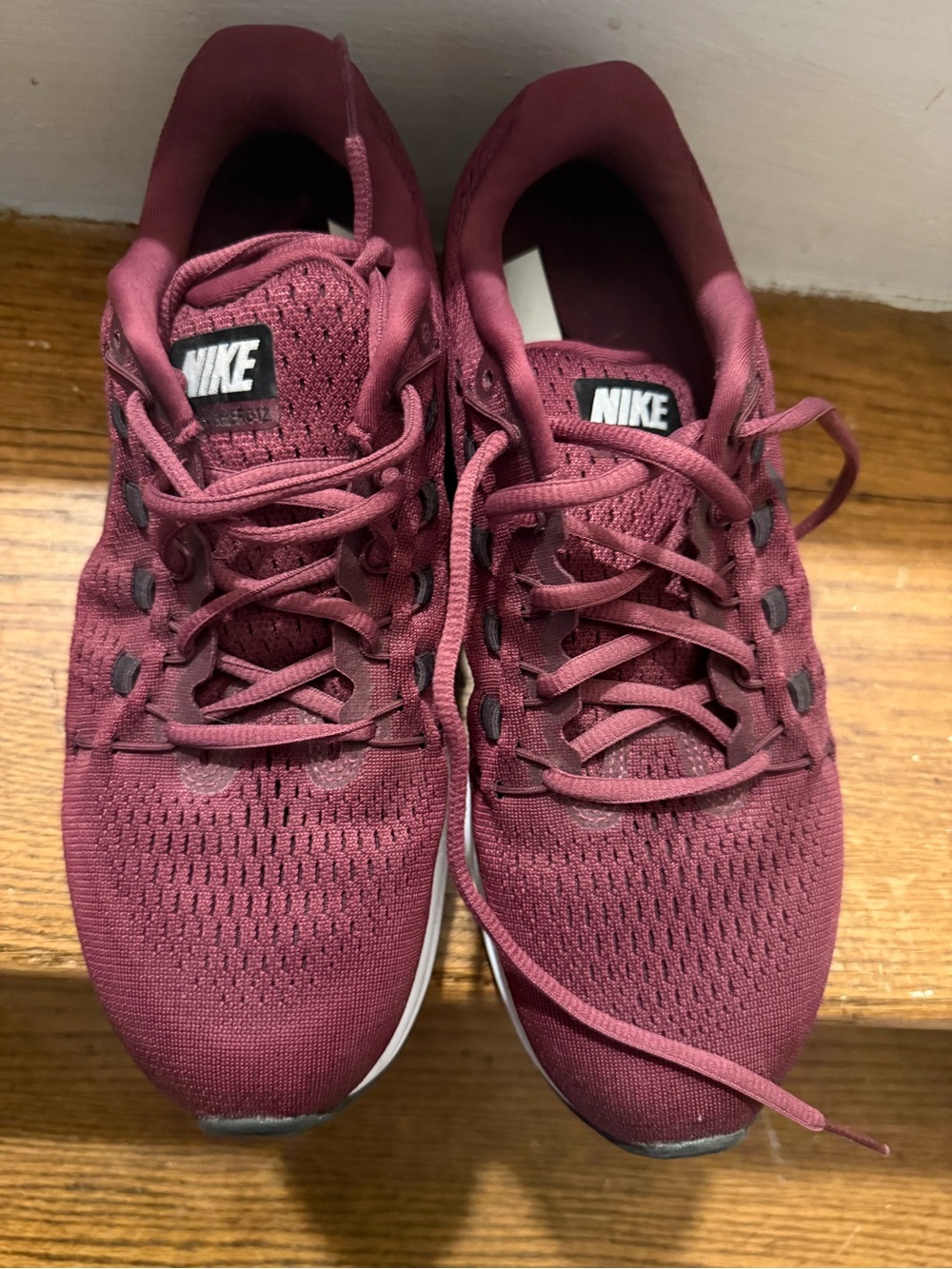 Nike Women's Maroon Knit Running Sneakers
